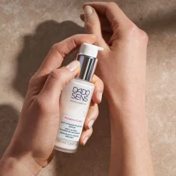 Dado Sens|Gezichtsverzorging^DADO SENS ANTI-PIGMENTATIESERUM, - voor huid met neiging tot hyperpigmentatie