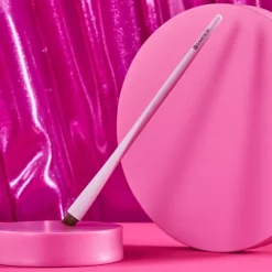 Kwasten^Essence Brow Brush