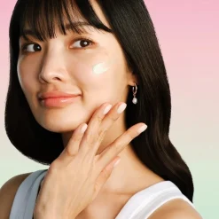 Gezichtsolie|Nachtcrème^Erborian CC Rood corrigerende crème