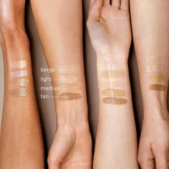 Mádara|Gezichtsverzorging^MÁDARA CITYCC Hyaluronic Anti-Pollution CC Cream SPF15