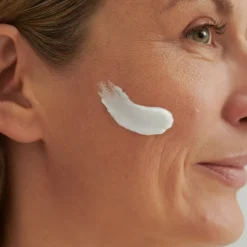 Dado Sens|Gezichtsverzorging^DADO SENS DAGCRÈME, - voor huid die regeneratie nodig heeft