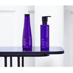 Droog Haar^Shu Uemura Glow Shampoo