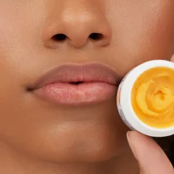 Dagverzorging|Nachtverzorging^Essence Lip Care SUGAR SCRUB