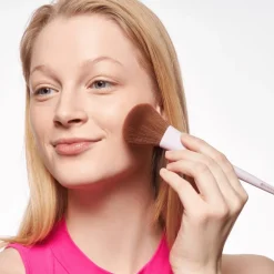 Kwasten^Essence Powder Brush