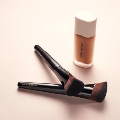 Blush Kwasten|Kwastenreinigers^Laura Mercier Real Flawless Foundation Brush