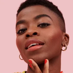 Blush^Benefit Rode kristal, Aardbeiroze