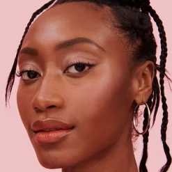 Blush^Benefit Shellie Rouge, Zachtroze met parelmoerglans