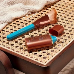 Zelfbruiners^St.Tropez Sunlit Skin Bronzing Tint + Tan