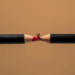 Waterproof Eyeliner|Eyeliner^Lord & Berry Ultieme Lipliner