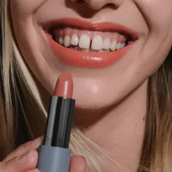 Lippenstift^MÁDARA Velvet Wear Matte Cream Lipstick