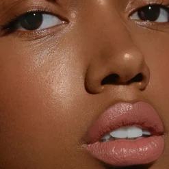 Lippenstift^MÁDARA Velvet Wear Matte Cream Lipstick