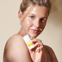 Dado Sens|Zonnebrandcrème^DADO SENS ZONNEBRANDCRÈME SPF 50, - voor de zongevoelige huid