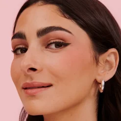 Blush^Benefit Zonnig Rood, Warm koraalrood